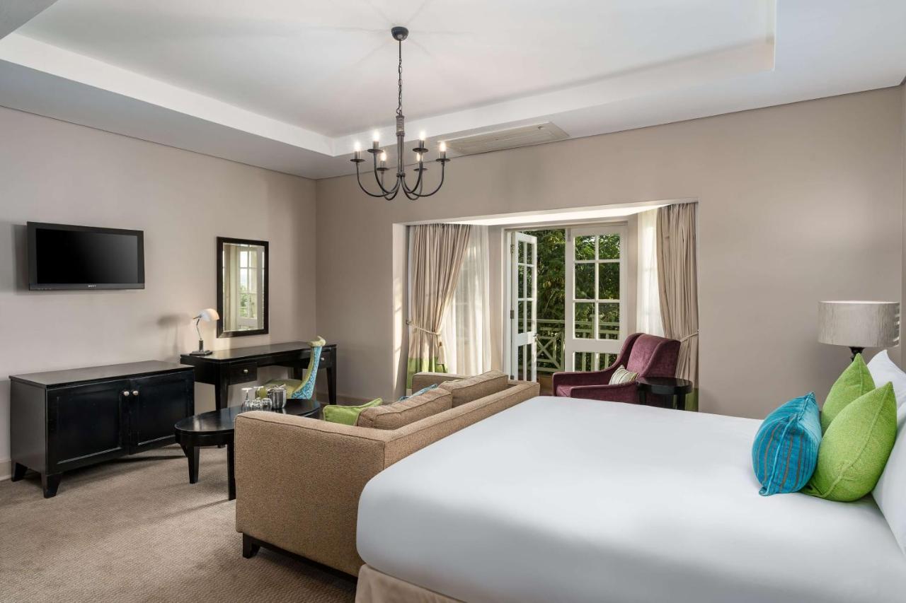 Mount Grace Hotel & Spa Magaliesburg Luaran gambar A guest room at The Westin