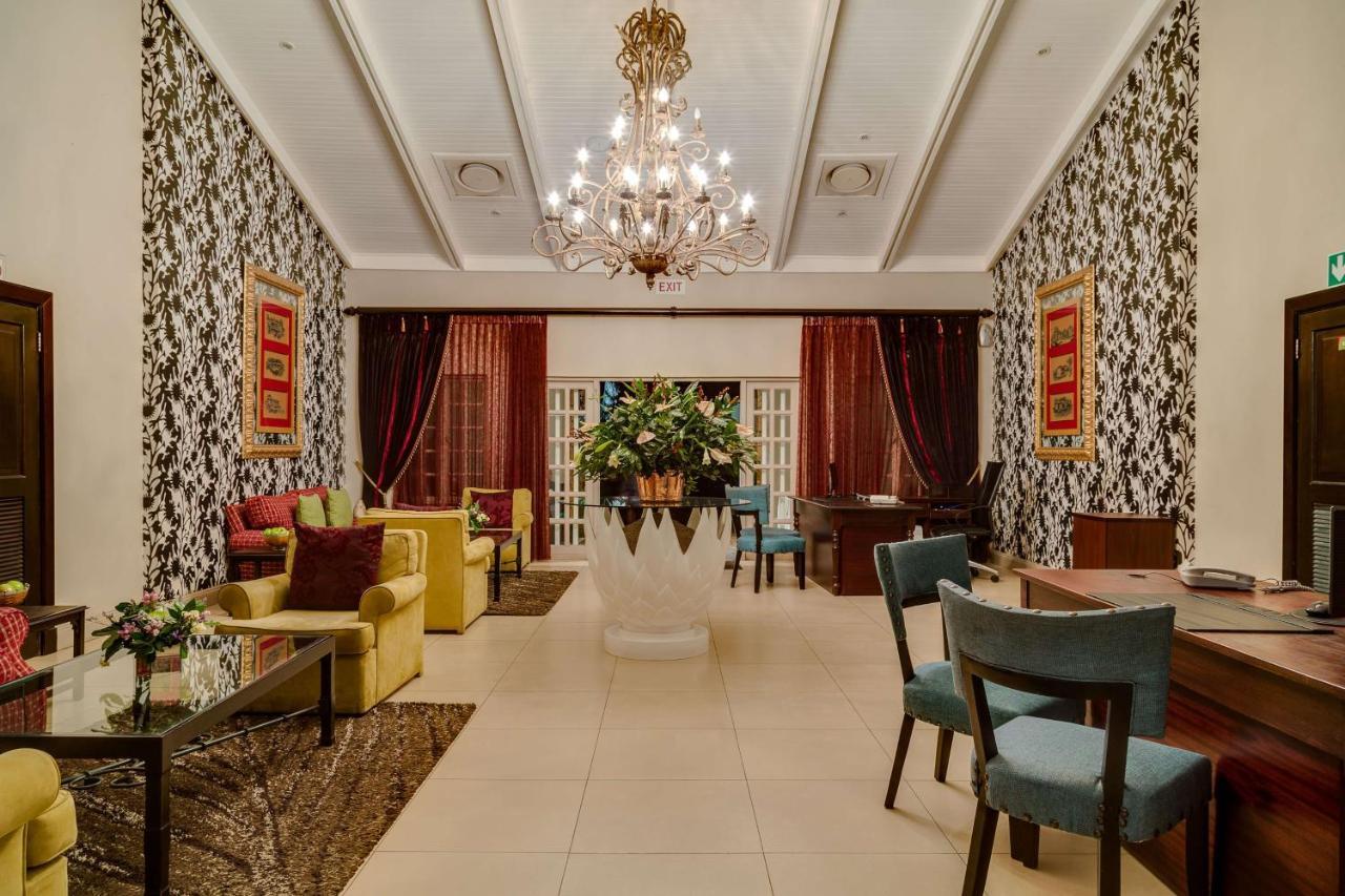 Mount Grace Hotel & Spa Magaliesburg Luaran gambar The lobby of the hotel