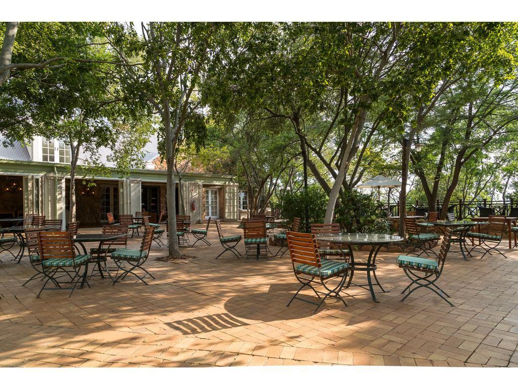 Mount Grace Hotel & Spa Magaliesburg Luaran gambar The courtyard at the San Francisco Zen Center