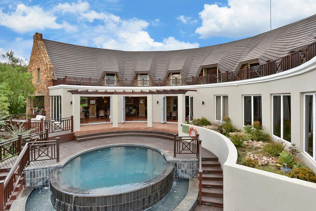 Mount Grace Hotel & Spa Magaliesburg Luaran gambar The home of the late singer Michael Jackson