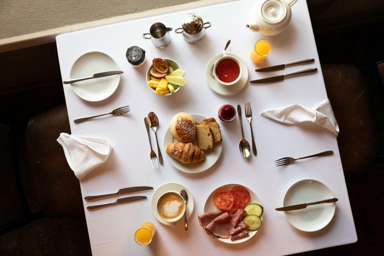Mount Grace Hotel & Spa Magaliesburg Luaran gambar A typical English breakfast